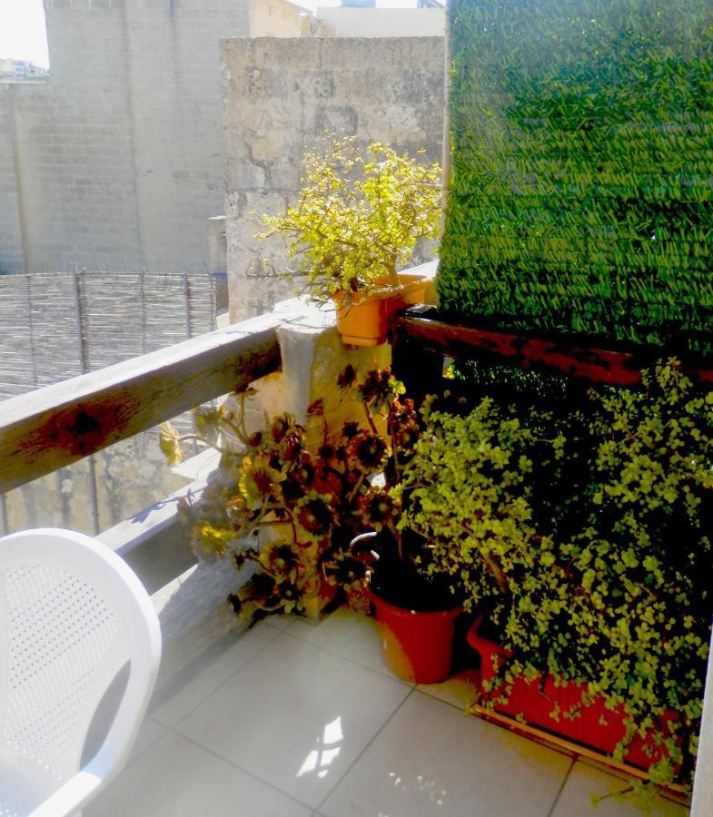 Arkati Literary B&B Sannat Luaran gambar
