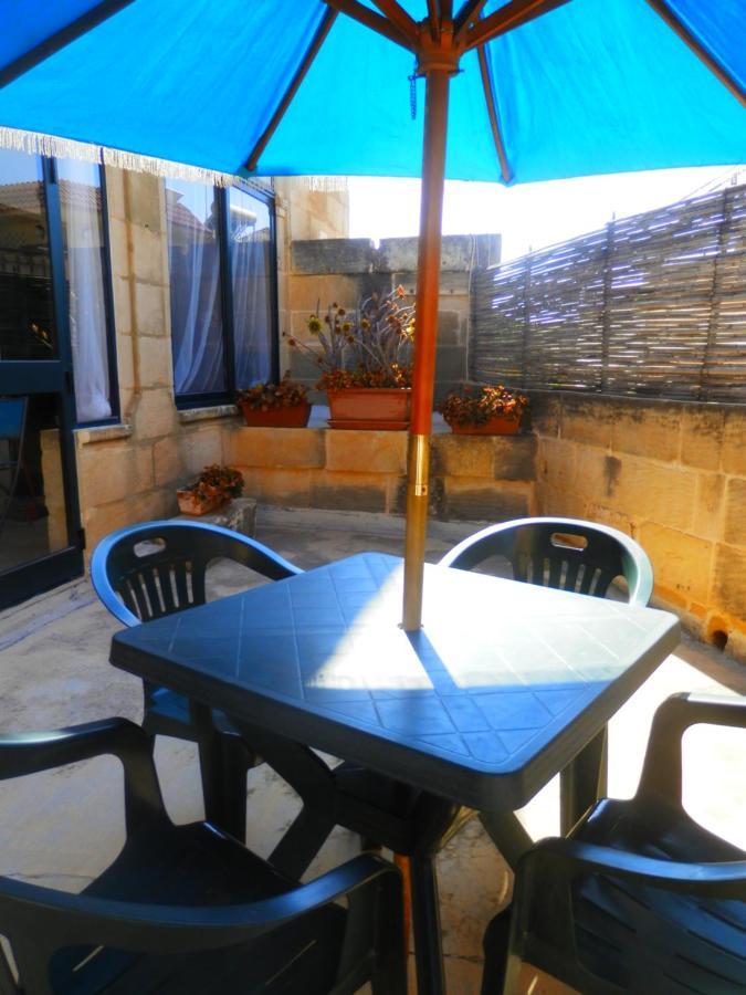 Arkati Literary B&B Sannat Luaran gambar