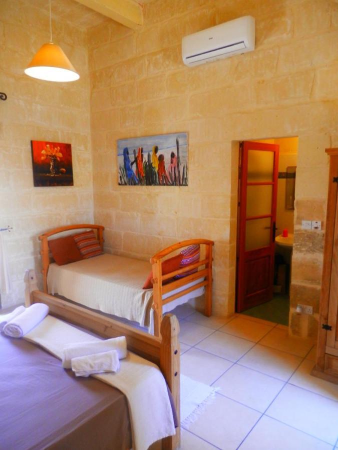Arkati Literary B&B Sannat Luaran gambar