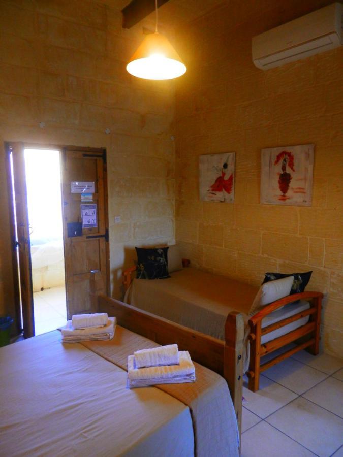 Arkati Literary B&B Sannat Luaran gambar