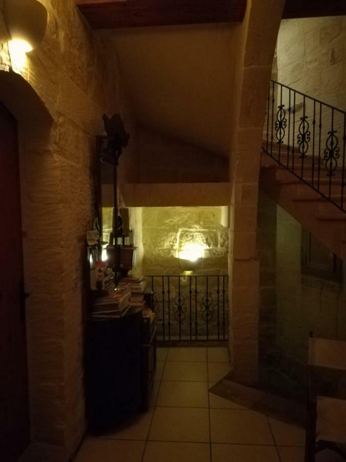 Arkati Literary B&B Sannat Luaran gambar